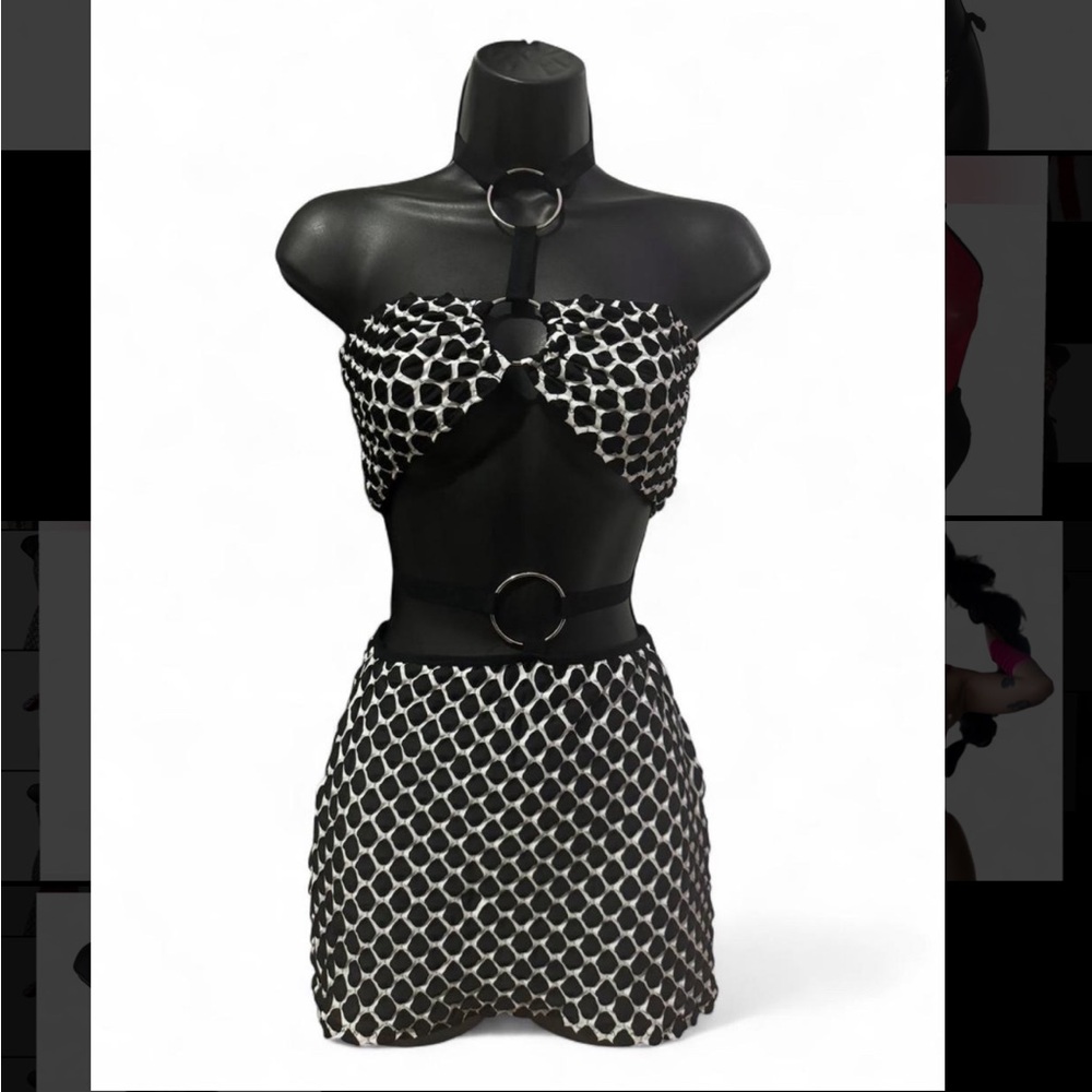 Chic Black and White Patterned Dress